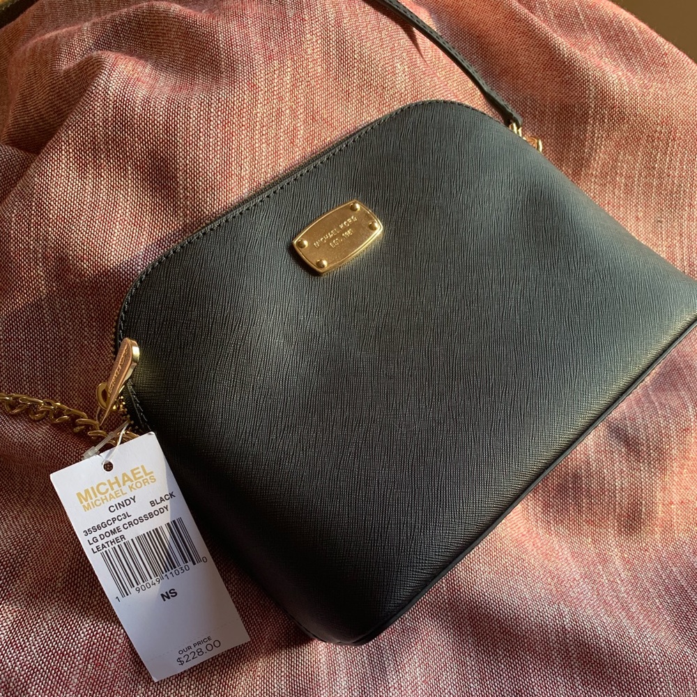 Michael Kors Cindy LG Dome Leather Crossbody